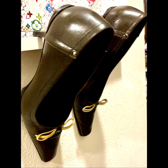 PRADA Chocolate Brown Heels w/ Gold Bow/Trim 8/38 - Picture 1 of 4